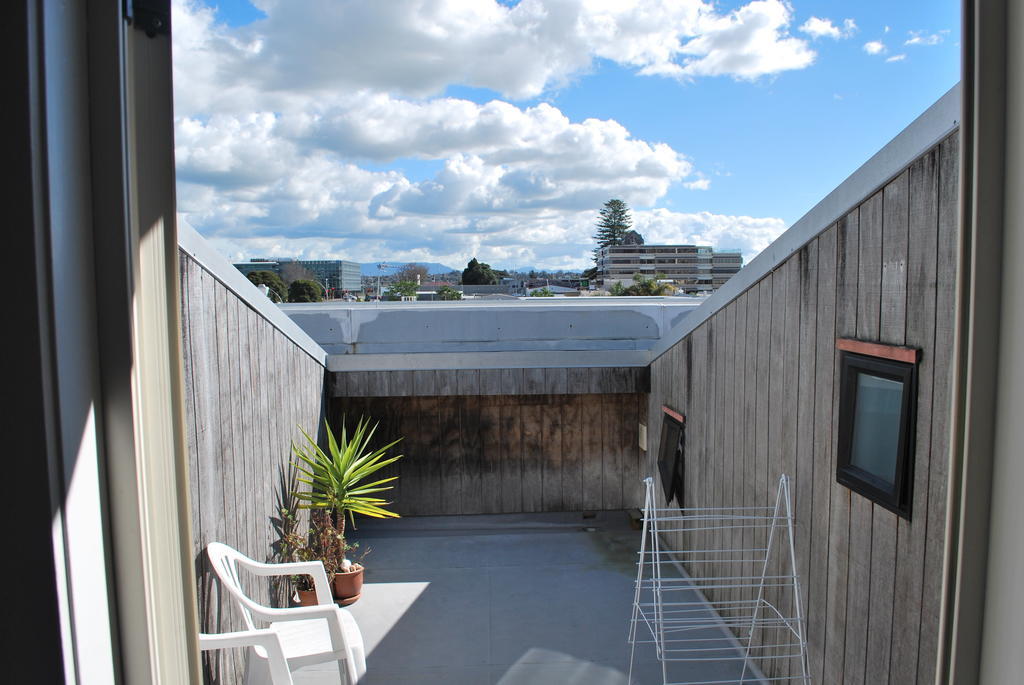 Loft 109 Backpackers Hostel Tauranga Extérieur photo