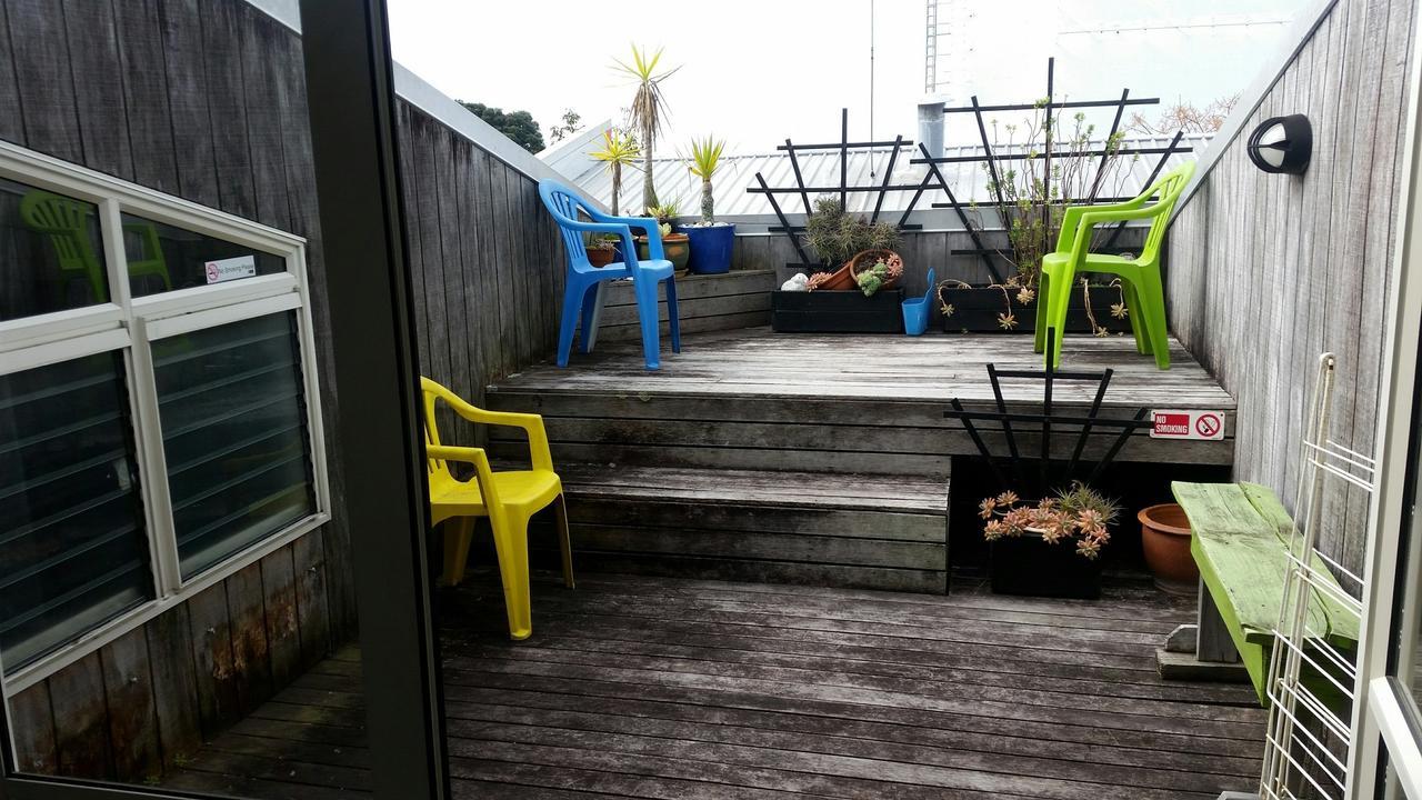 Loft 109 Backpackers Hostel Tauranga Extérieur photo